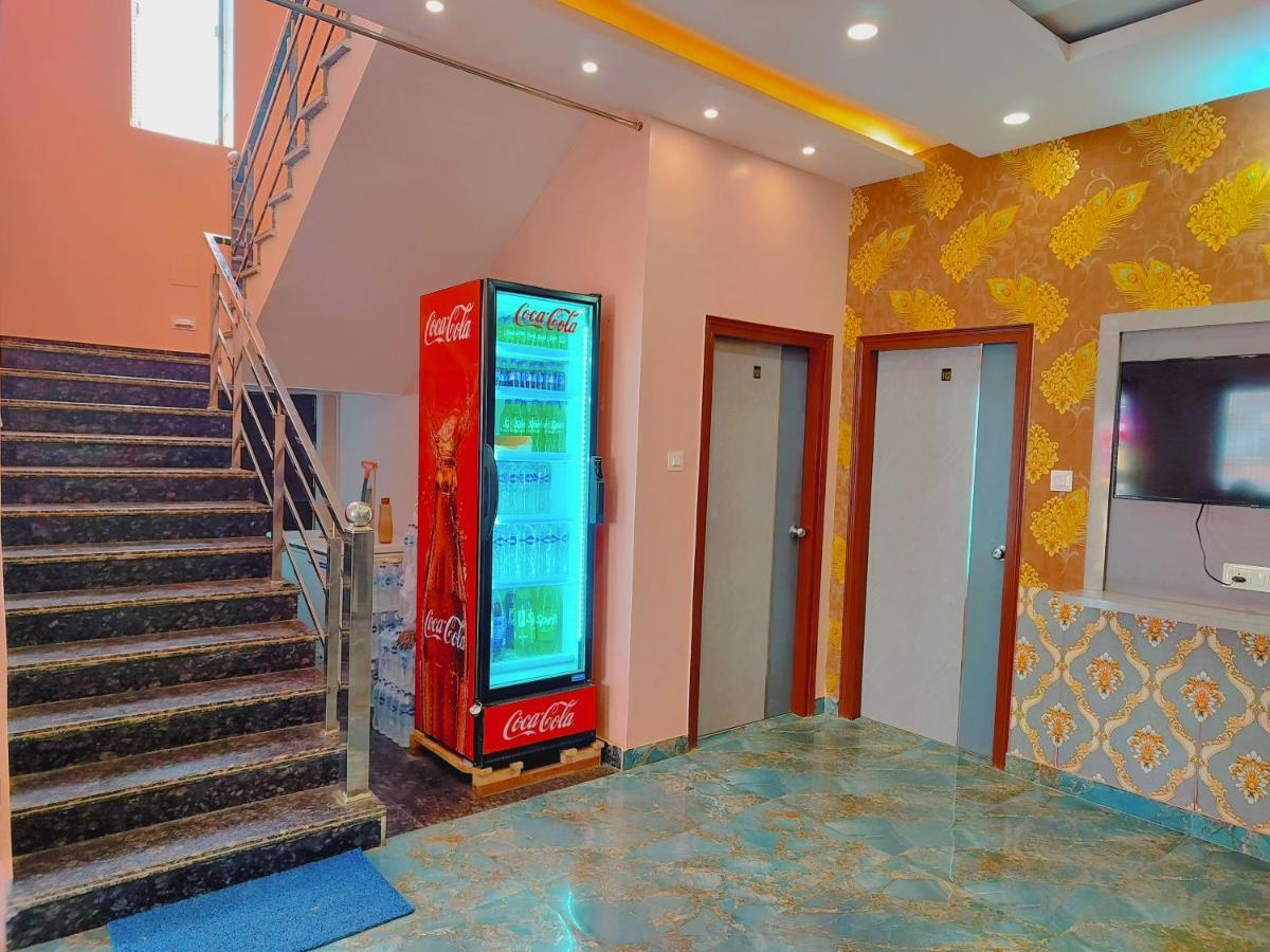 Ayodhya Palace 外观 照片